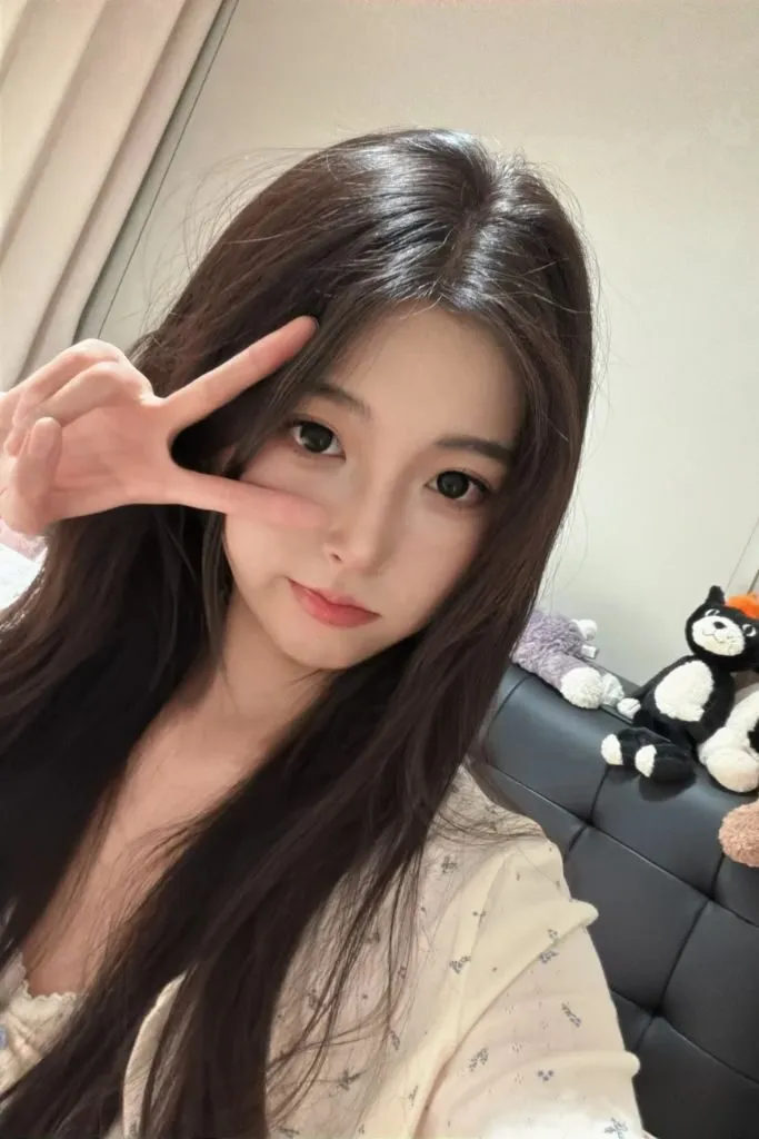 Ảnh gái cute biểu cảm đáng yêu