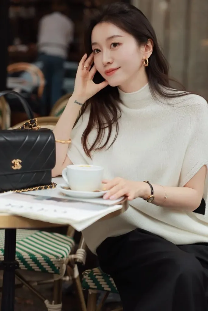 Ảnh gái đẹp trẻ trung và quyến rũ
