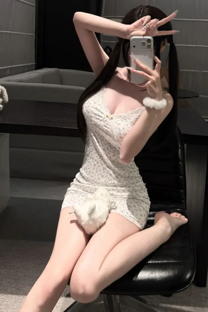 Ảnh gái sexy khoe vòng 1 bốc lửa
