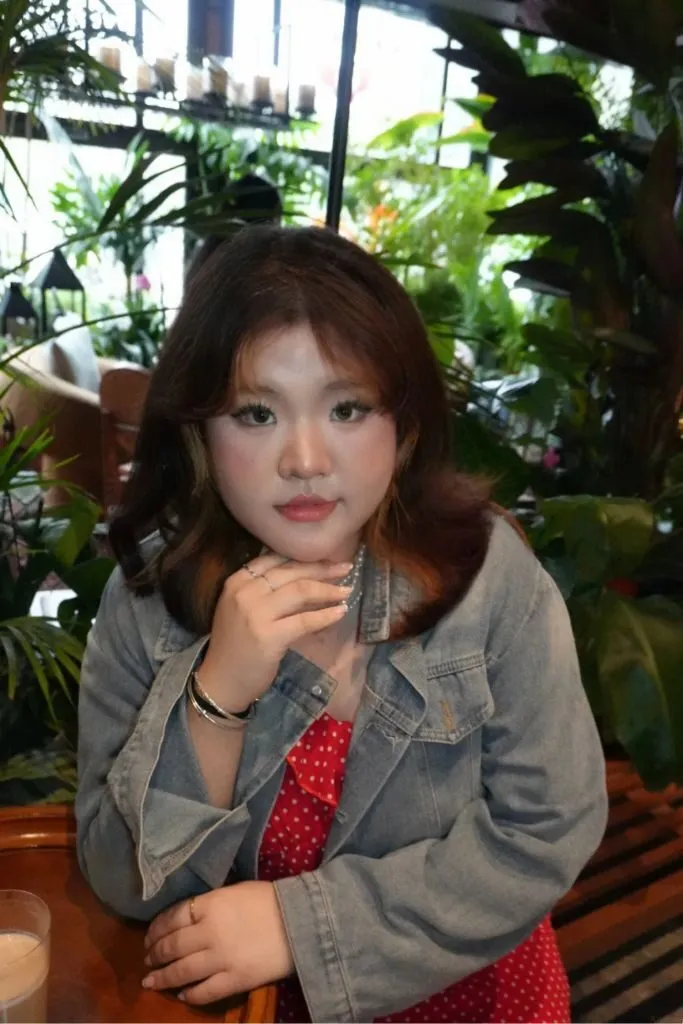 Ảnh gái xấu với khuôn mặt tròn, mắt to