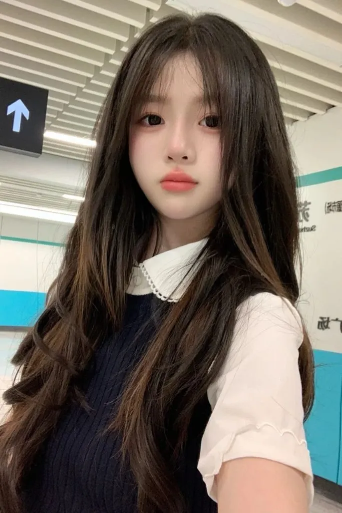 Ảnh gái xinh dễ thương có đôi mắt to tròn