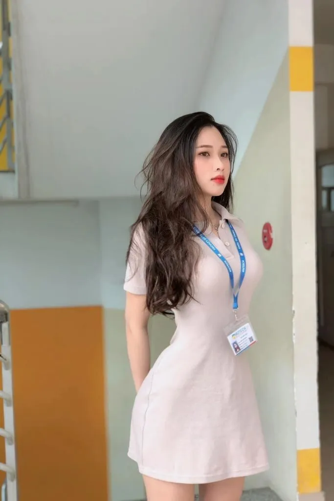Ảnh gái xinh Việt Nam phong thái tự tin cuốn hút