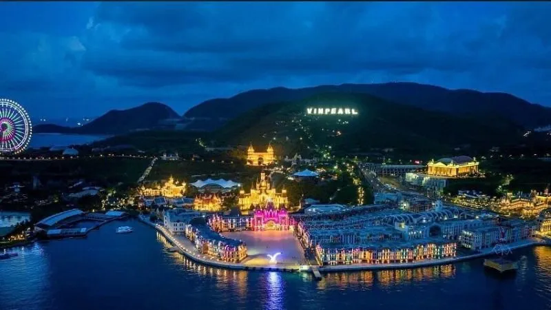 VinWonders Nha Trang nằm trên đảo Hòn Tre, sở hữu hệ thống vui chơi và giải trí đa dạng