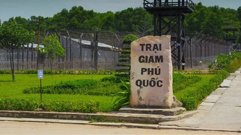 Nhà tù Phú Quốc là địa điểm mang giá trị lịch sử lưu giữ nhiều kỷ vật chiến tranh