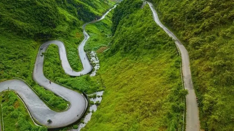 Mã Pí Lèng được mệnh danh là một trong những cung đèo đẹp nhất vùng Đông Bắc